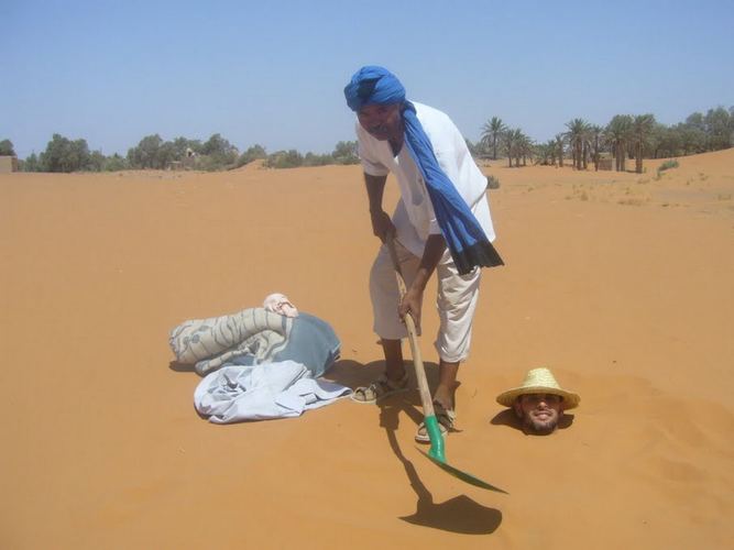 Bains de sable à Merzouga