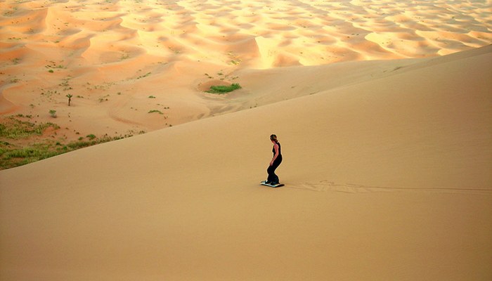 Entdeckt das Sandboarding